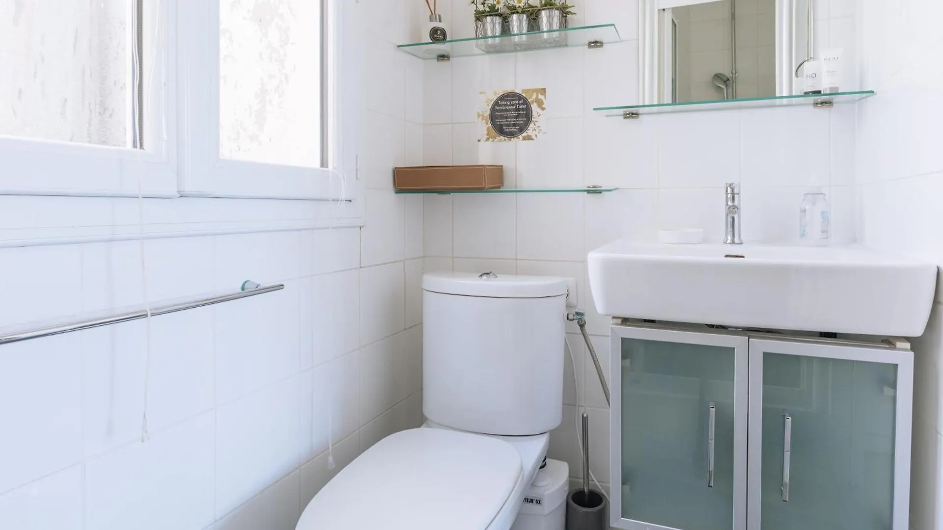 Very Central Studio Apartment For 2 In Paris